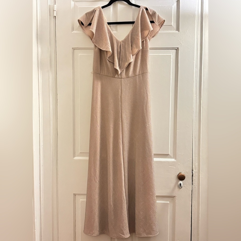 Taylor Flutter Sleeve V Neck Formal Sparkle Maxi Dress, size 2